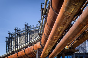 pipelines_istock-843706918.jpg